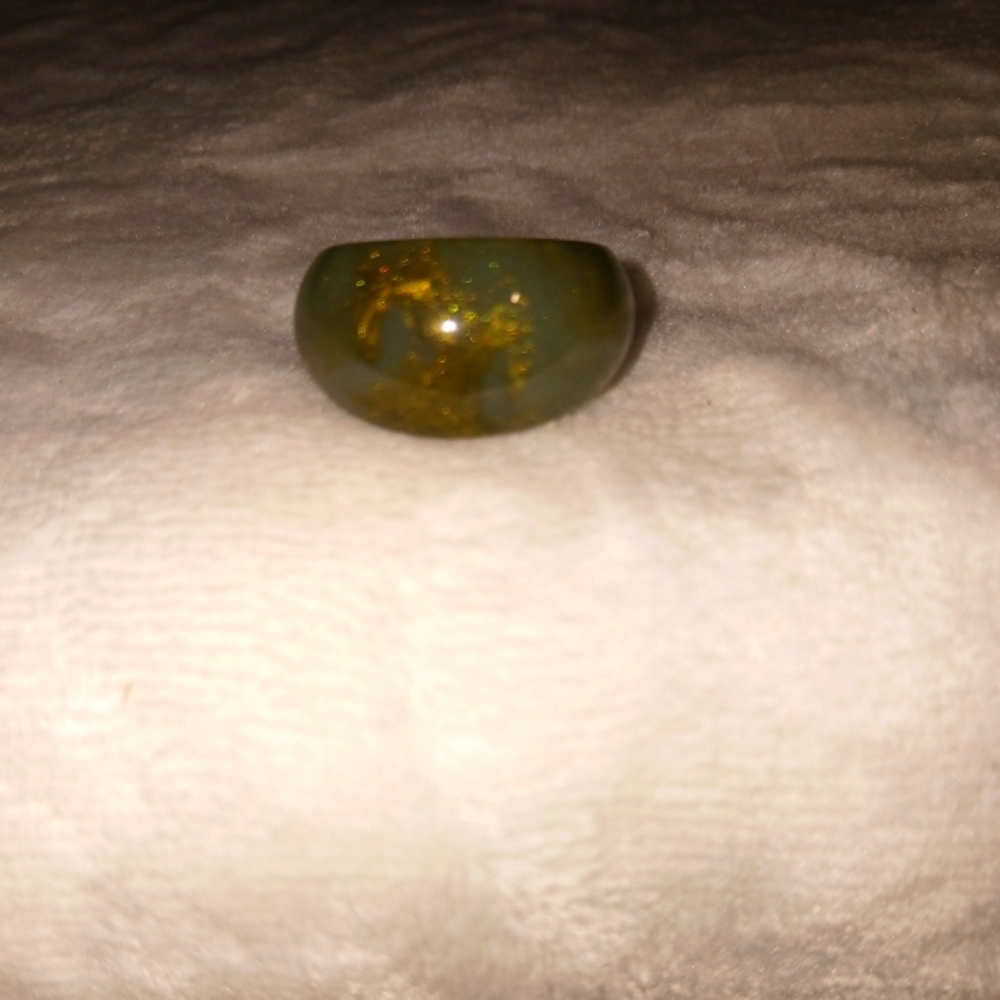 NEW ACRYLIC RING - Picture 2 of 4